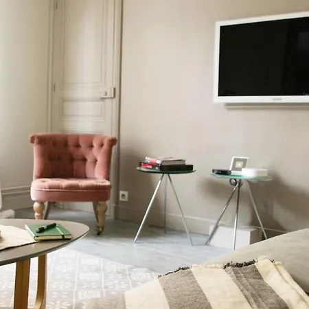 Serenty - 1br - Eiffel Tower & Les Invalides Apartment